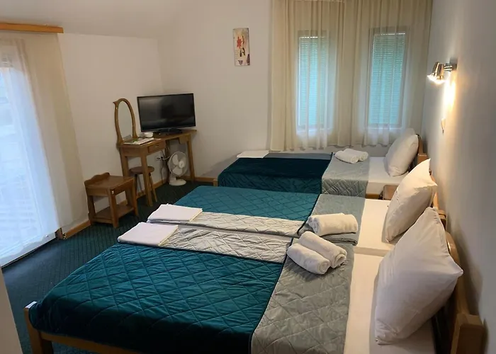 Garni Vir Bed & Breakfast 3*