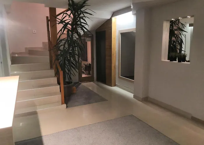 Garni Vir Bed & Breakfast 3*